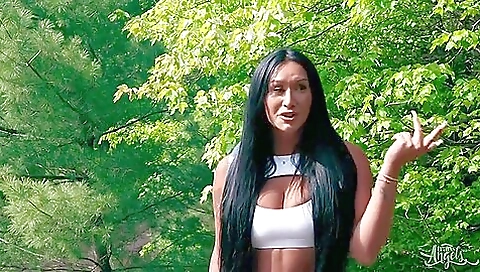 Bitch with an amazing booty gets fucked and gets a cumshot